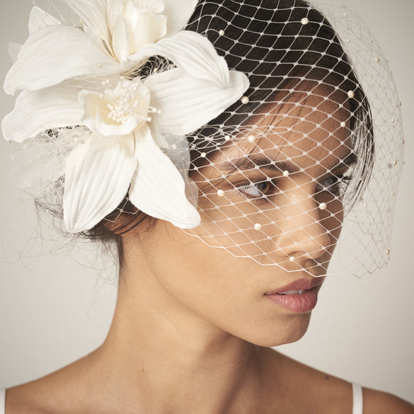 Mystique Lily Veil