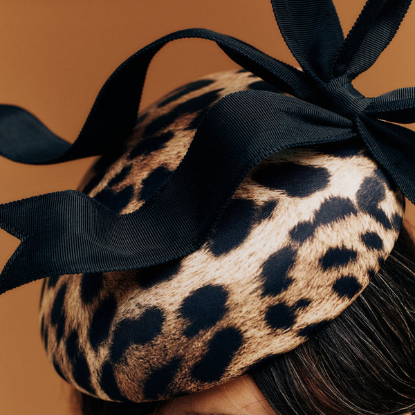 Landis Leopard print beret with black bow